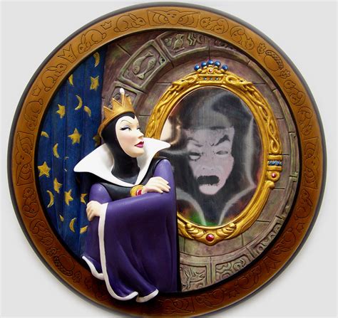 Disney Snow White Evil Queen Magic Mirror Plate Limited Edition