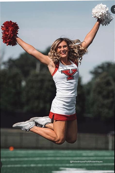 What It S Like To Be A Ysu Cheerleader The Jambar