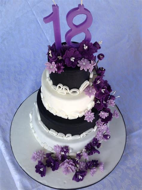 Torte per festeggiare i 18 anni. Torte e Tortignaccole Romane: settembre 2013