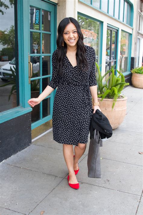 5 outfits with red flats for spring casual and business casual