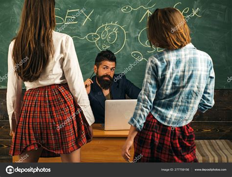 Les En Seksuele Educatie Op De Middelbare School Seksuele Voorlichting Stockfoto Rechtenvrije