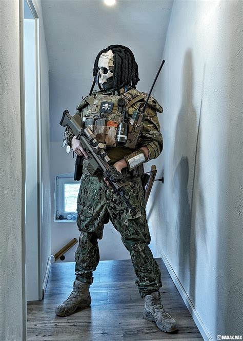 My 1:1 EFT / Escape from Tarkov Death Knight Kit / Goons : r/gaming