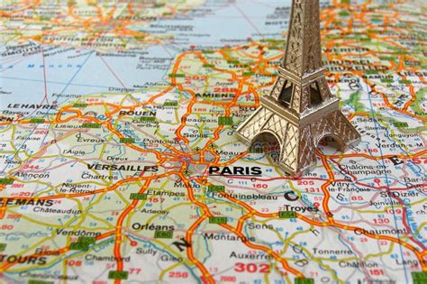 Tour Eiffel Sur La Carte De La France Photo Stock Image Du Globe