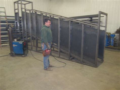 Viewing A Thread Cattle Loading Chute