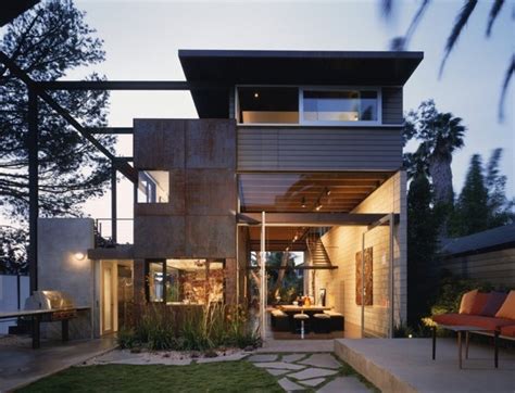 Industrial style was basically born from spaces such as old factories, warehouses, or even old firehouses being reimagined or converted into livable at its core, industrial style is all about taking something old, commercial, vintage, or recycled and giving it a second lease on life, without stripping. Top 5 Modern Industrial Home Designs | Vintage Industrial ...
