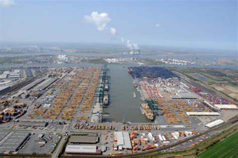 It is located in flanders, mainly in the province of antwerp but also partially in t. Hafen Antwerpen meldet neuen Frachtrekord | CHEManager
