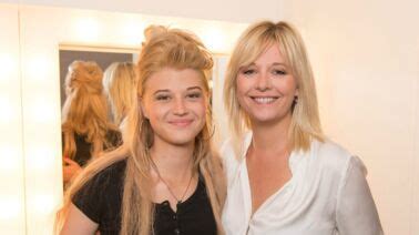 Tout sur le prénom flavie : Flavie Flament : biographie, news, photos et videos - Télé ...