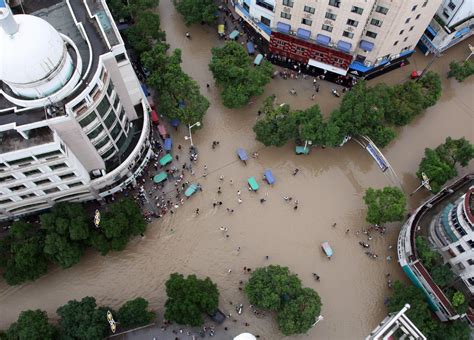China Flooding Worsens Death Toll Climbs Cbs News