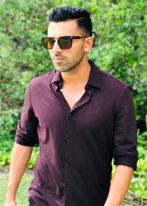 Full name deepak lokandersingh chahar. Deepak Chahar Height, Weight, Age, Body Statistics ...