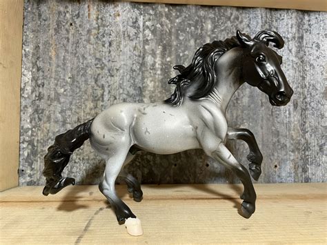 2007 Breyer Reeves Blue Roan Nokota Horse Spanish Colonial Mustang