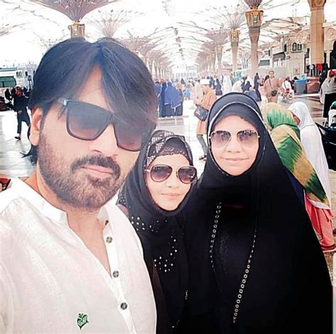 Humayun Saeed With His Wife And Sister In Law In Madina Sharif After Performing Umrah Arts