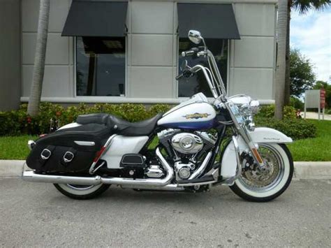 As 2010 came and went, and now we're staring down 2012, this blog is a lot more for myself than the potential buyers of the one, the only, the harley road king classic. 2008 Harley-Davidson FLHRC Road King Classic - Moto ...