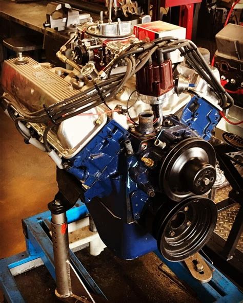 351 Cleveland Ford Engine