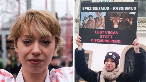 „militante Veganerin“ Ruft Mit Provokanten Videos Zum Fleischverzicht Auf