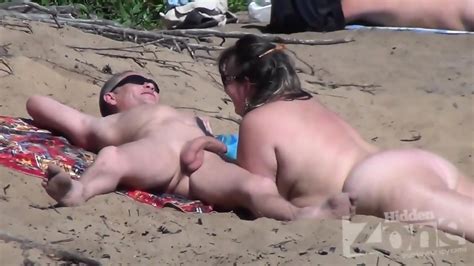 Old Nudists Addicted To Oral Sex On A Busy Beach