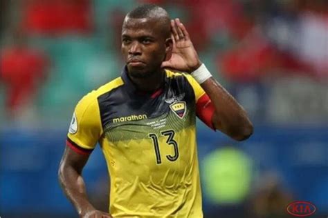 30 yaşındaki forvet enner valencia ile anlaşma sağlandı. Enner Valencia es presentado como nuevo jugador del ...