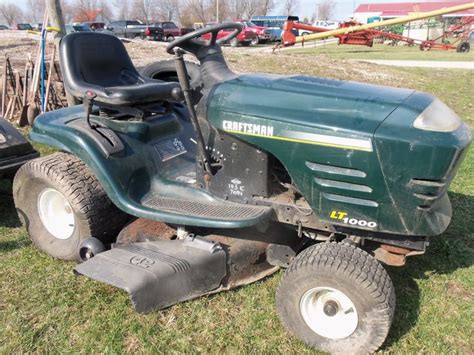 Dark Green Craftsman LT1000 Lawn Garden Tractor Lawn Tractor