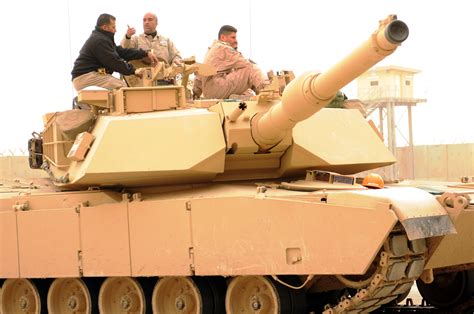 Iraqi Army Soldiers Learn How To Operate Maintain M1a1 Tanks Article