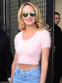 Candice Swanepoel Shows Off Her Supermodel Figure In Pink Fluffy Crop