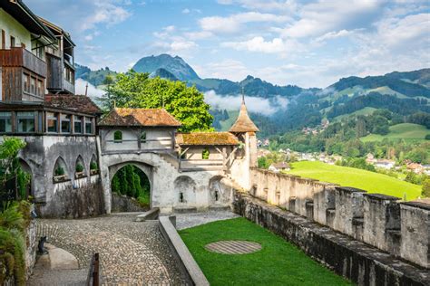 Fantastiska Stopp Gruyères Le Plus Beau Village De Suisse Romande De
