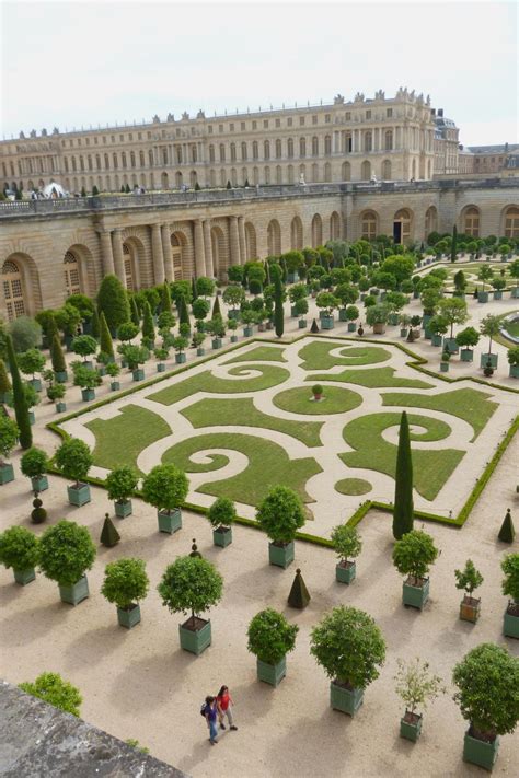 Here, he plays a gossip journalist caught up in the frenzied, freewheeling world of roman nightlife. Top 10 World's Most Famous Gardens in 2020 | Famous ...