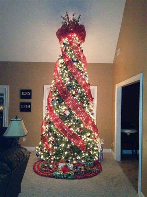 Beautiful christmas tree decorating ideas: Our 12 ft deco mesh Christmas tree | Mesh christmas tree ...