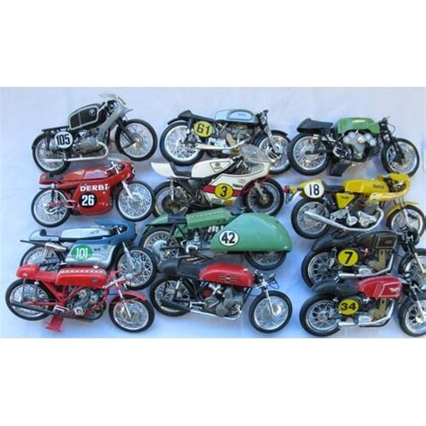 Lot Art Collection Of 12 Italian Made Scale Model Motorcycle Kits S