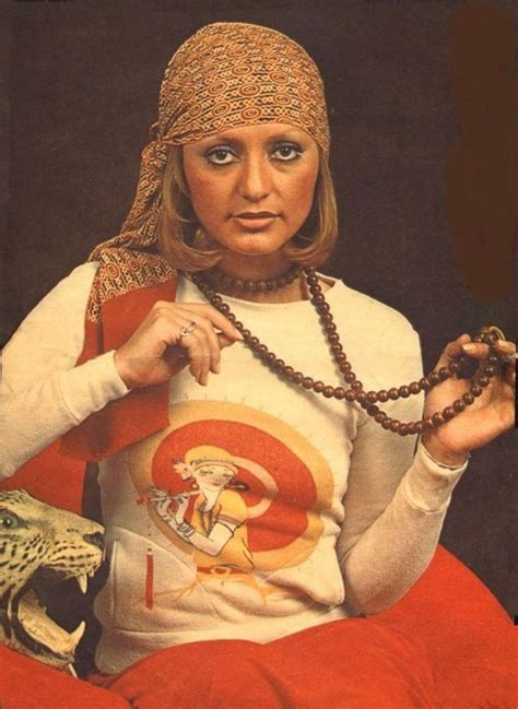 40 Fascinating Color Photographs Of Googoosh One Of Irans Biggest Pop