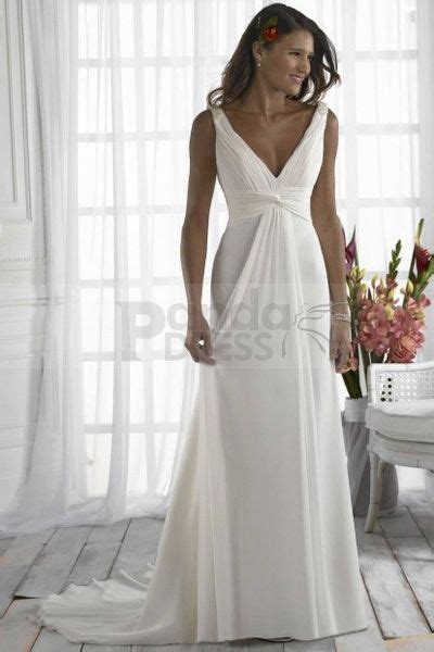Broad shoulders are something to be proud of. best wedding dress for broad shoulders Photo - 3 | Wedding ...