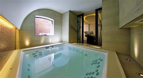 Looking for a hotel with private jacuzzi in singapore? The Best London Hotels With Hot Tubs and Jacuzzi ...