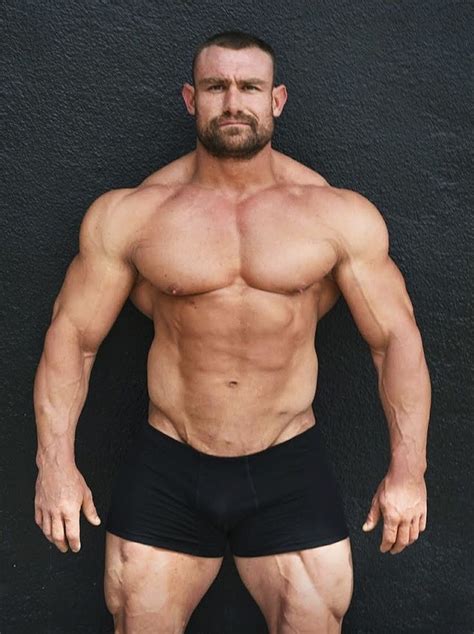 Pin By Mike Mm~ On Bodybuilders And Strongmen Muscle Men Sexy Men