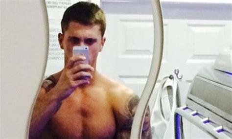 Towie S Dan Osborne Posts Naked Selfie While Topping Up Tan On Sunbed Daily Mail Online