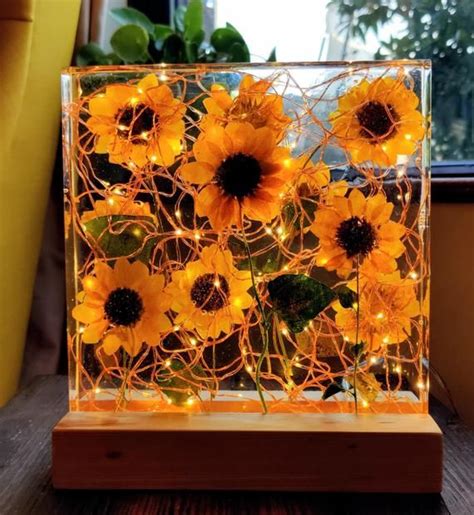 Sunflower Resin Lamp Flower Lamp Light Sculpture Etsy In 2020 Resin Crafts Diy Resin Art