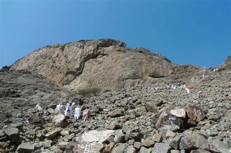 Jabal Nur Dan Gua Hira Di Sinilah Sejarah Islam Bermula Cara Mudah
