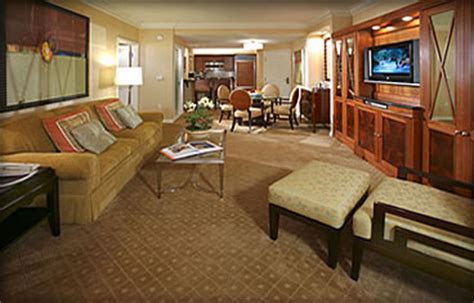 Mgm grand signature 2 bedroom suite. The Signature at MGM Grand Hotel | Las Vegas Hotels | Las ...
