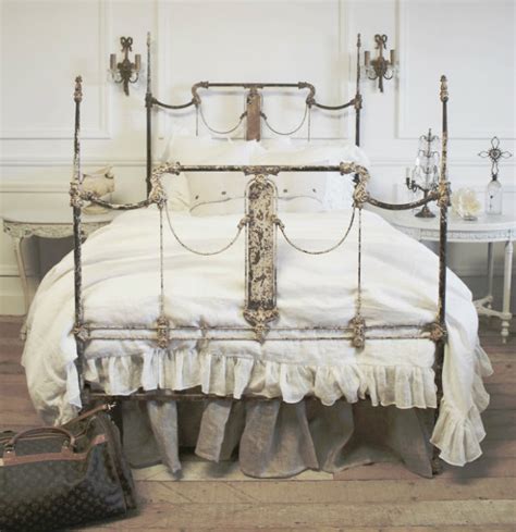 Wrought iron beds are the perfect addition to your bedroom if you are wanting to bring some farmhouse style into your home. Must Have Shabby Chic Item: the Wrought Bed | Inspiration ...