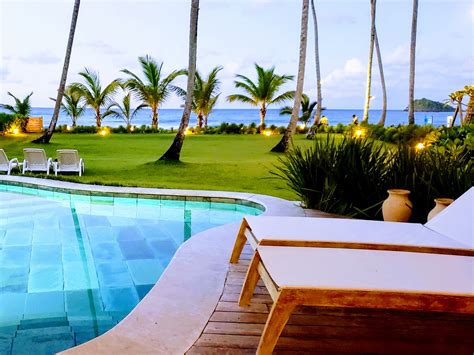 Luxury Beach Front Villa with private pool - Villas for Rent in Las