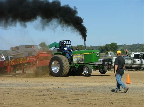 8 Action Packed John Deere Tractor Pull Photos