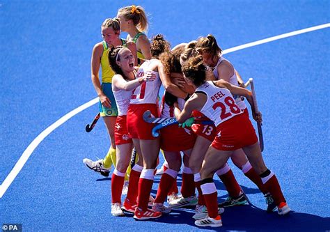 England Hockey Team Beat Australia To Win Historic Gold Medal At The Commonwealth Games Daily