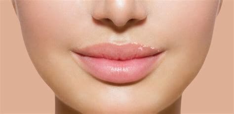 White Spots On Lips Causes Pictures Small On Lower Upper Inside Lip