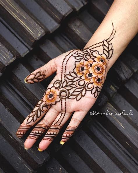 25 Images Of Simple Mehndi Designs For Bridal Tikli