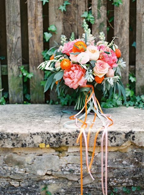 We've paired striking spring hues, from pretty pastels to bright pinks, greens, and blues, to give you inspiration for spring wedding colors. Spring garden wedding ideas | English garden | 100 Layer Cake