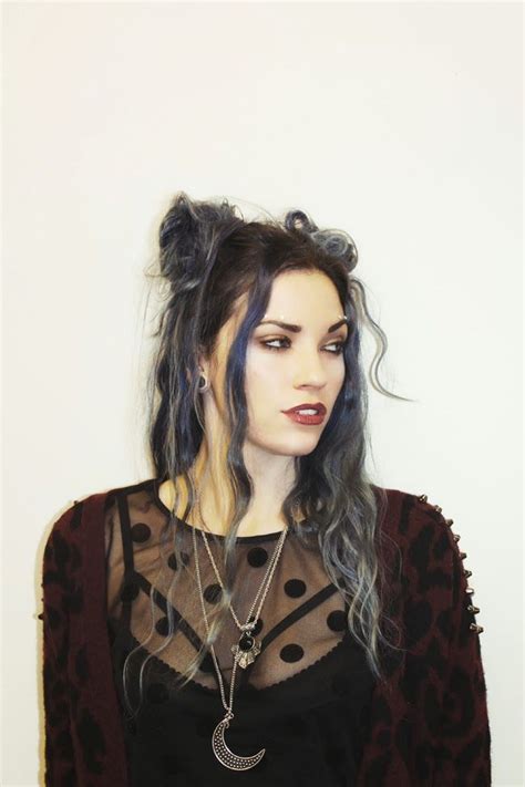 Grunge Style Makeup And Hairstyle Style In