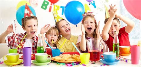 Está acostumbrado a seguir las instrucciones de su profesor y prepararse para los exámenes, pero también puede aprender sin estrés y con diversión. fiesta cumpleanos niños - Juego y amigos