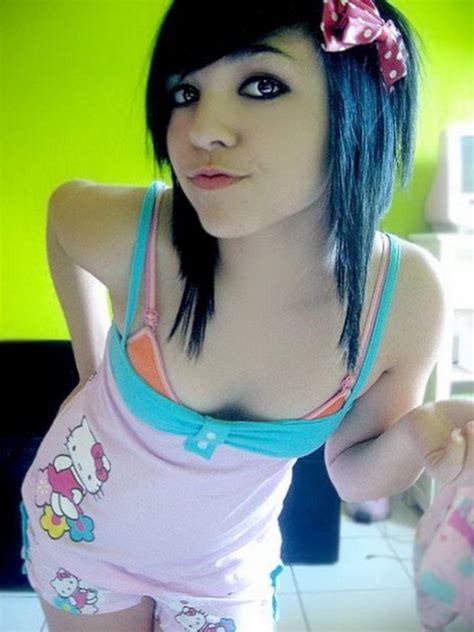 Cute Emo Girls 120 Pics