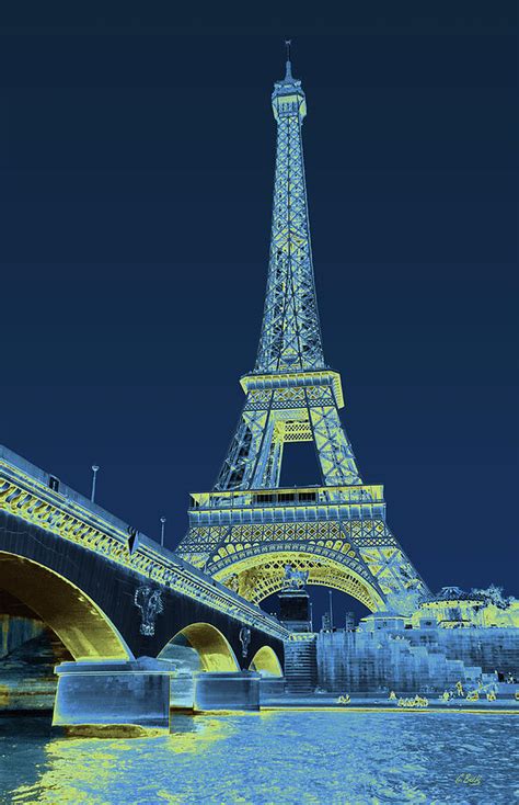 Eiffel Tower Impressionistic Photograph By Gordon Beck