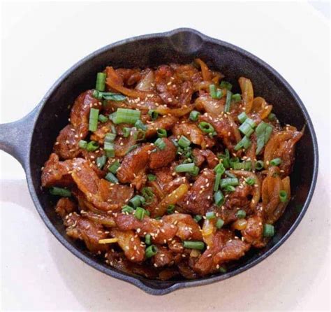 Makanan dengan tekstur lembut ini ampuh untuk menunda perut keroncongan. Resep Bulgogi, Semur Daging Ala Korea yang Mudah dan Enak! | Paragram.id