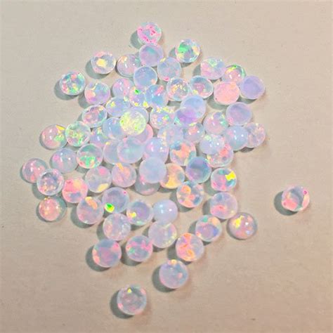 Gilson Created Opal White 3mm Rounds