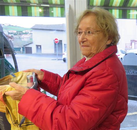 Saint Jean La Bussière Commerce Cest Aussi Un Lieu De Rencontre