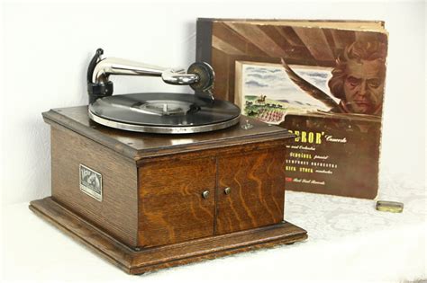 Victor Oak Antique 1915 Table Top Phonograph Victrola Record Player